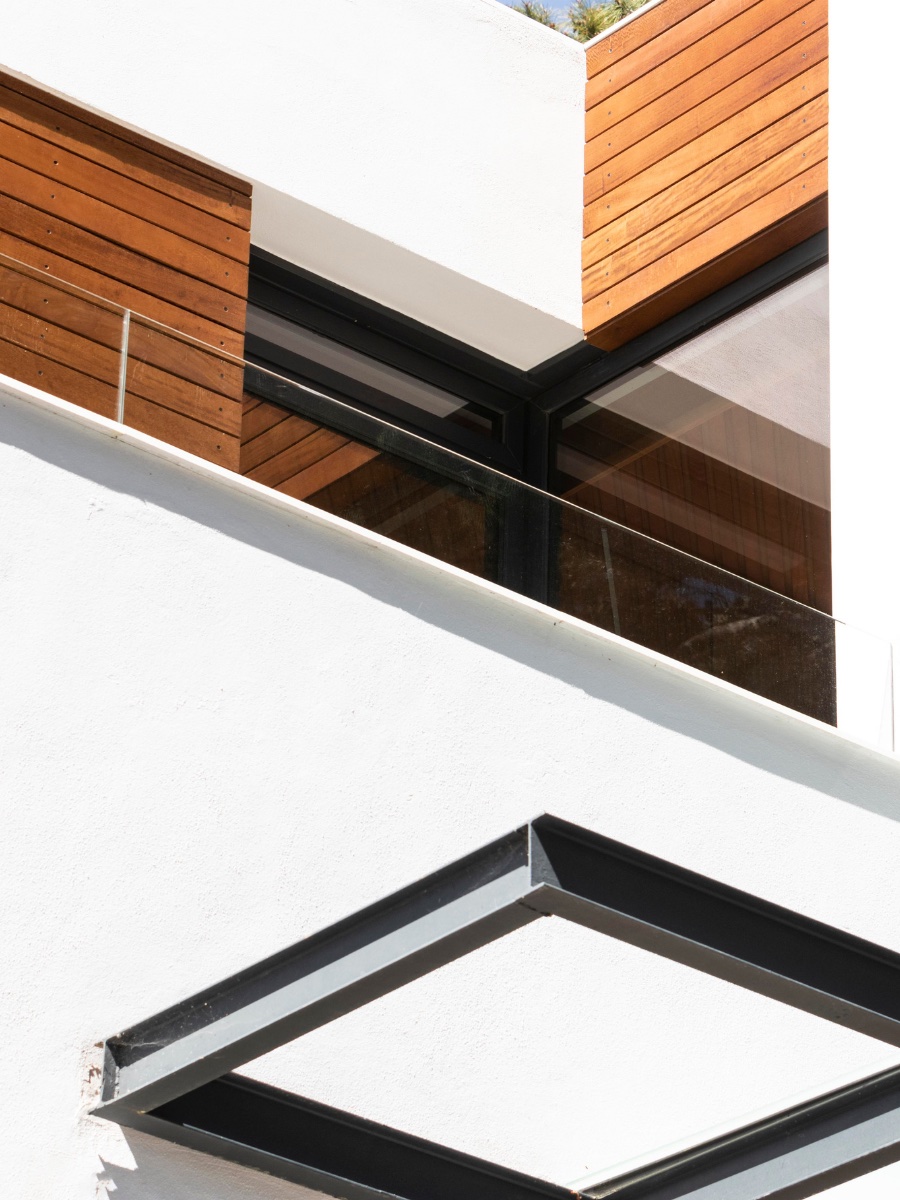 Frisch gestaltete Hausfassade in Südtirol